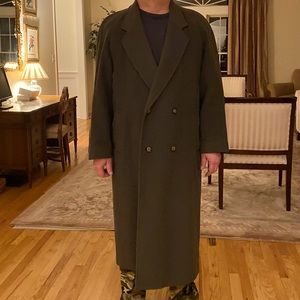 Men’s Cashmere-Wool Blend Overcoat size 40